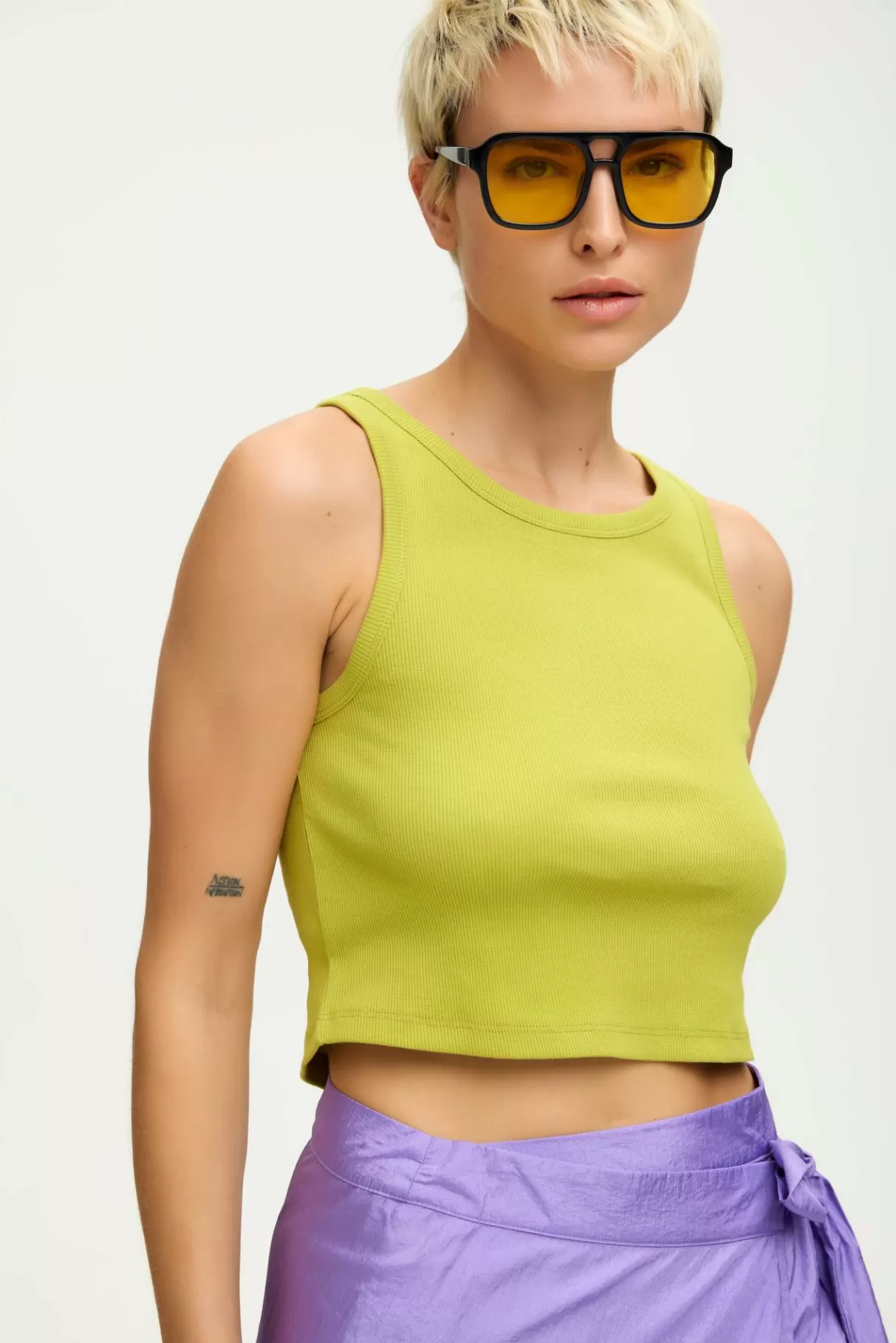 Store Gestuz Drewgz Crop Top Split Pea